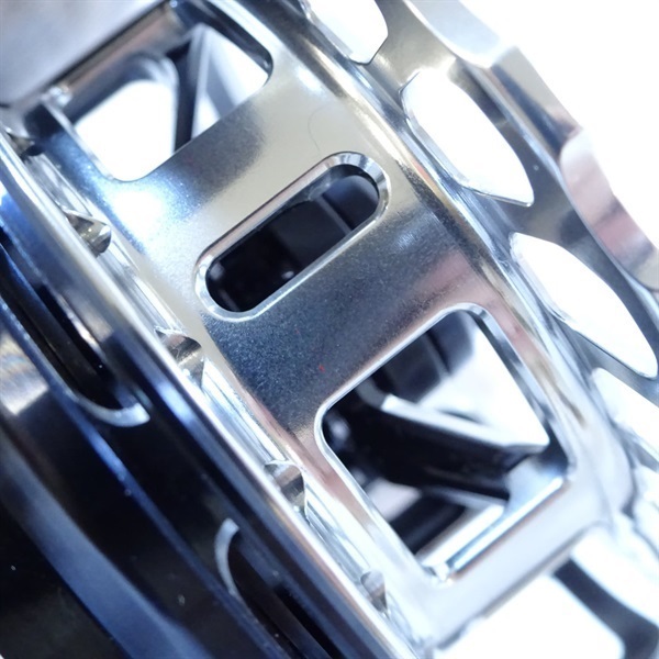 ２０セイハコウリミテッドＲＣ８３ 左